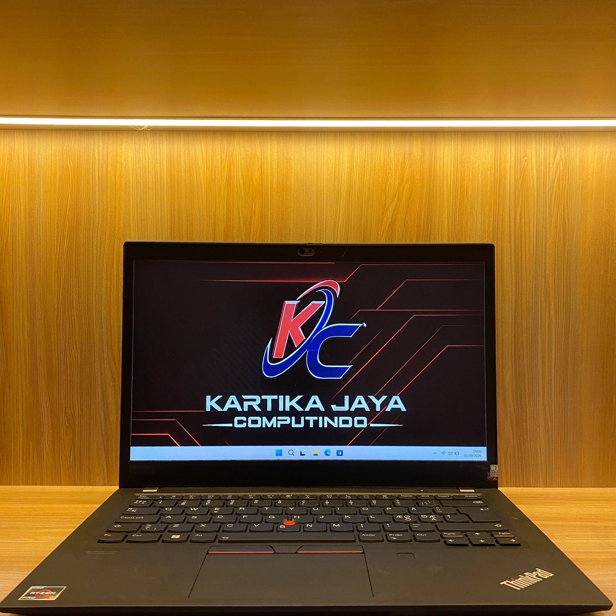 LENOVO THINKPAD T14S G1 RYZEN 5 PRO RAM 16 SSD 